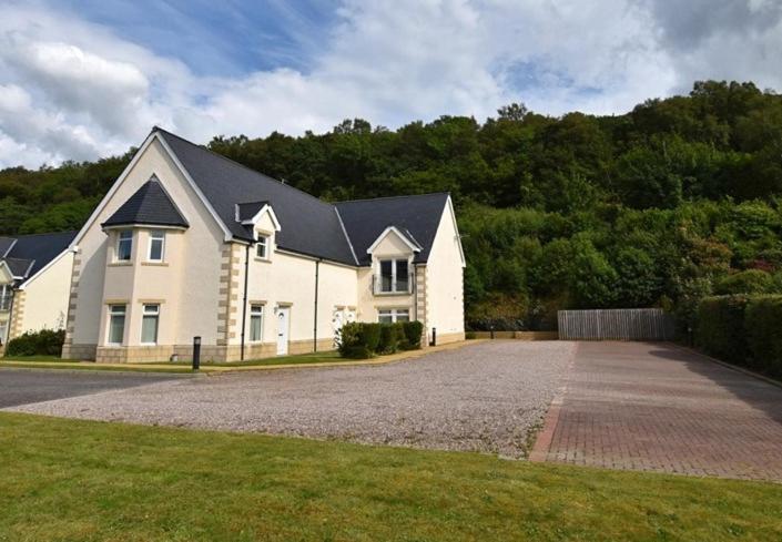 Conaglen, Glenloch View, Fort William 2-Bedroom Loch Side Flat ภายนอก รูปภาพ