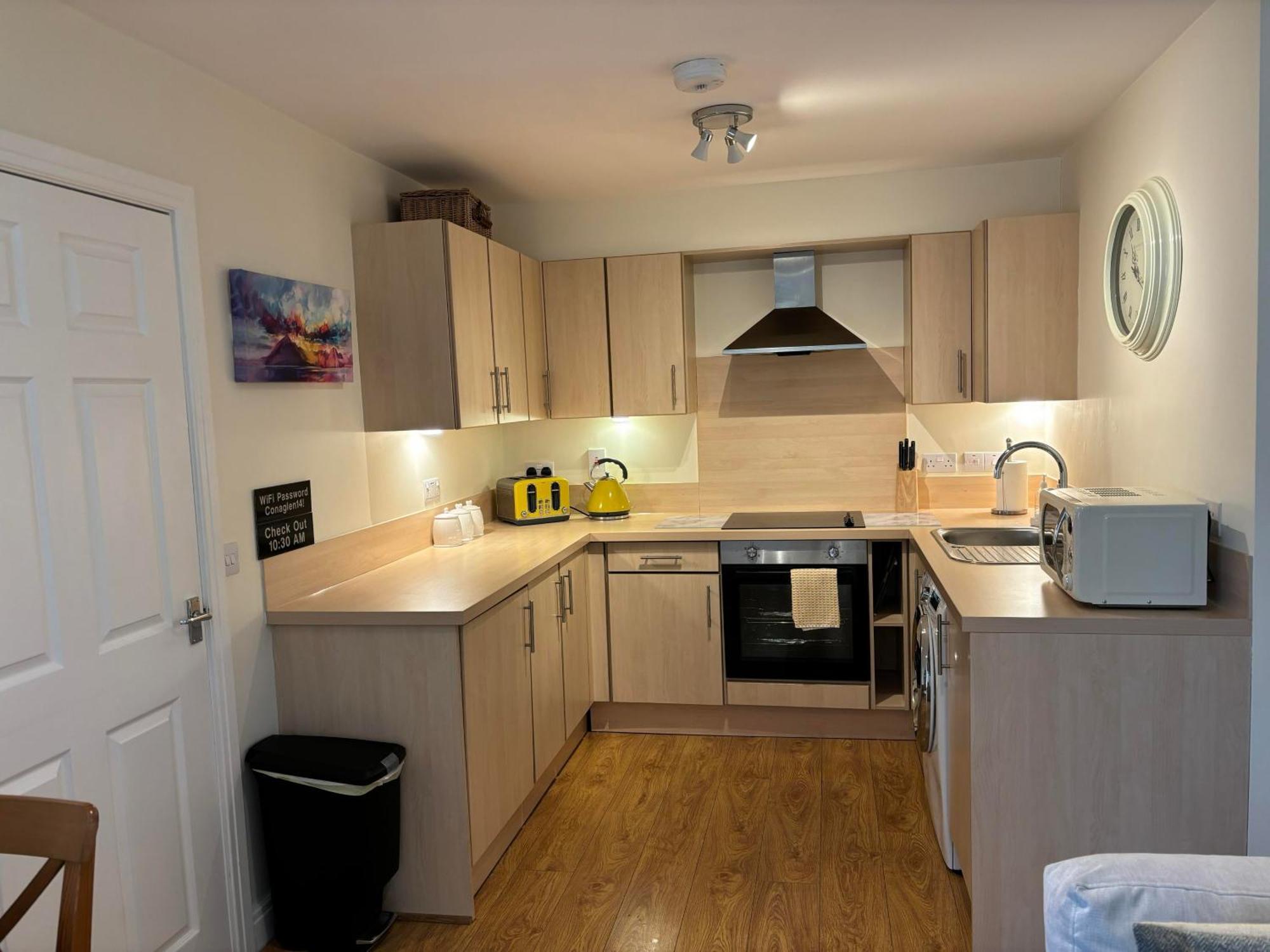 Conaglen, Glenloch View, Fort William 2-Bedroom Loch Side Flat ภายนอก รูปภาพ
